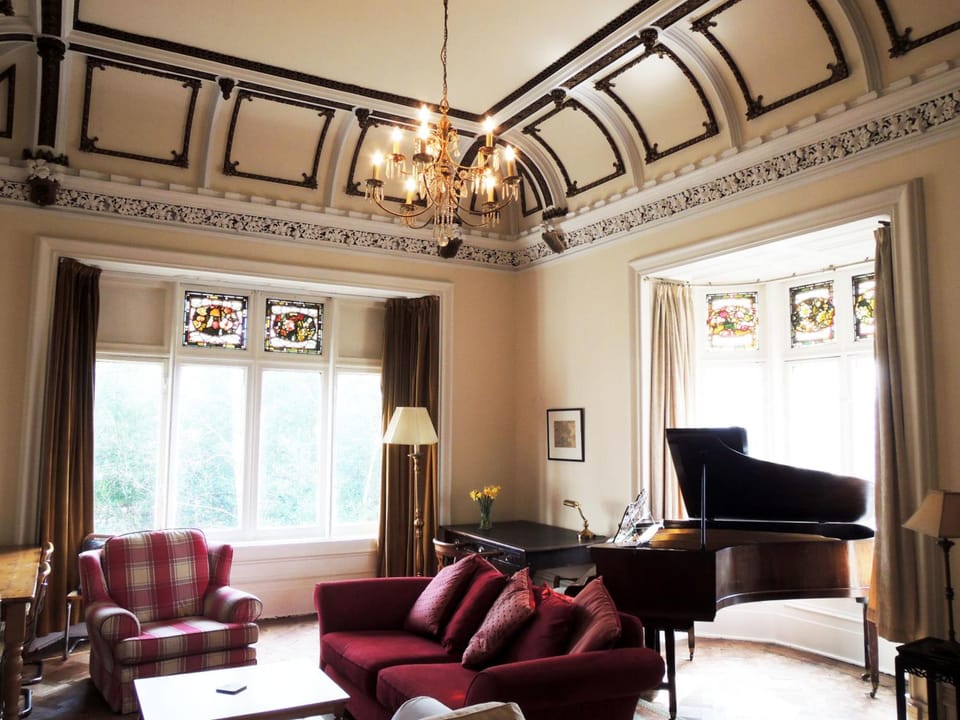 Newhall Hotel in Glasgow