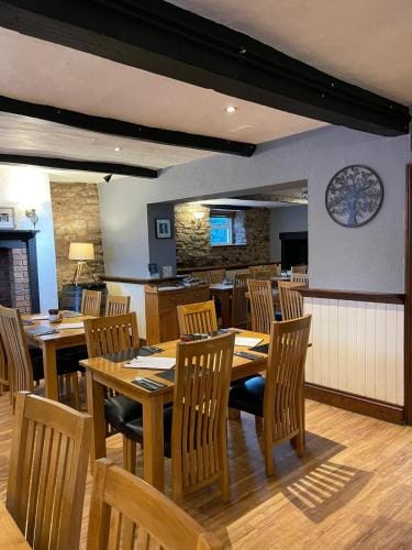 The Yew Tree at Longhope Motel in Forest of Dean