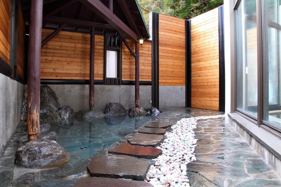 Open air bath