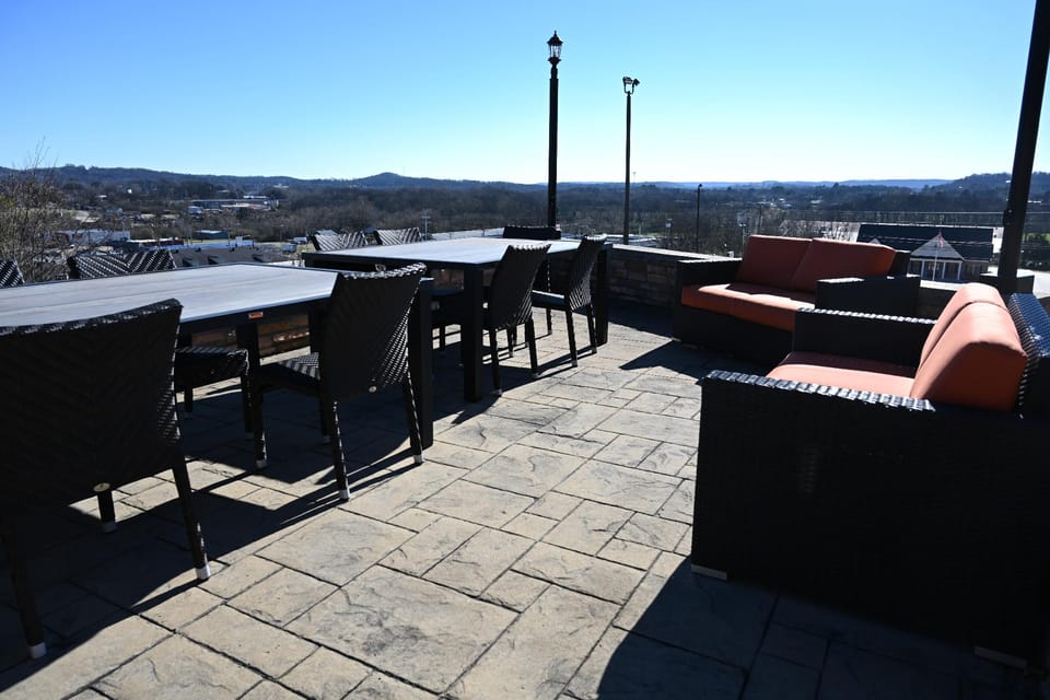 Giles Hotel Inn & Suites  Hotel in Tennessee