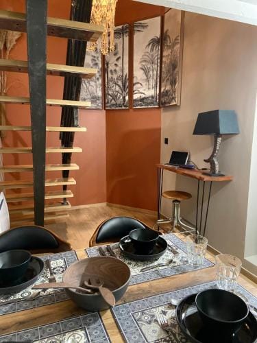 LA TOUR YVELINE Hotel in Provence-Alpes-Côte d'Azur