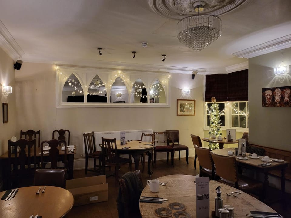 The Manifold Inn Hotel Inn in Staffordshire Moorlands District