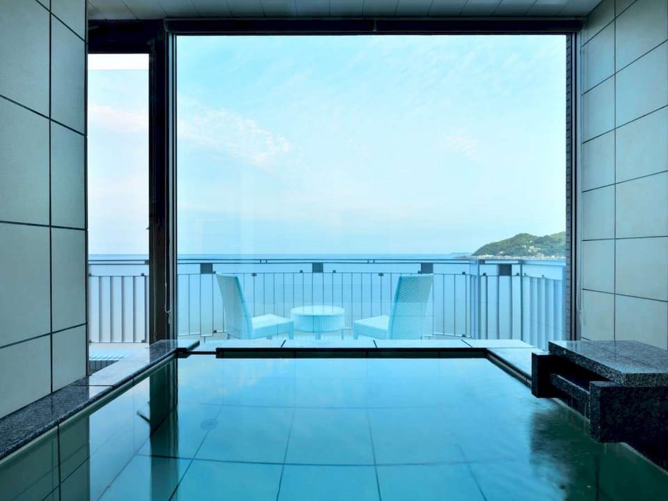 Auberge Fontaine Bleau Atami Hotel in Shizuoka Prefecture