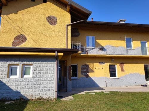 Villa ARA rossa Hotel in Legnano