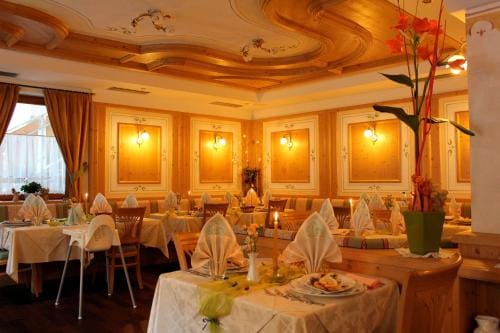 Hotel Alba Wellness & Spa Hotel in Alba