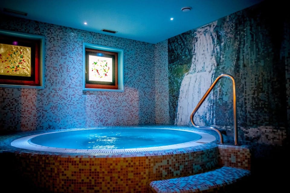 Hot tub