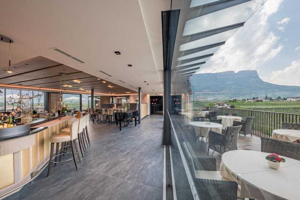 Weinegg Wellviva Resort Hotel in Trentino-South Tyrol