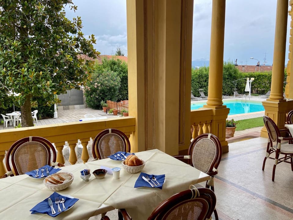 Villa Moorings Hotel in Barga