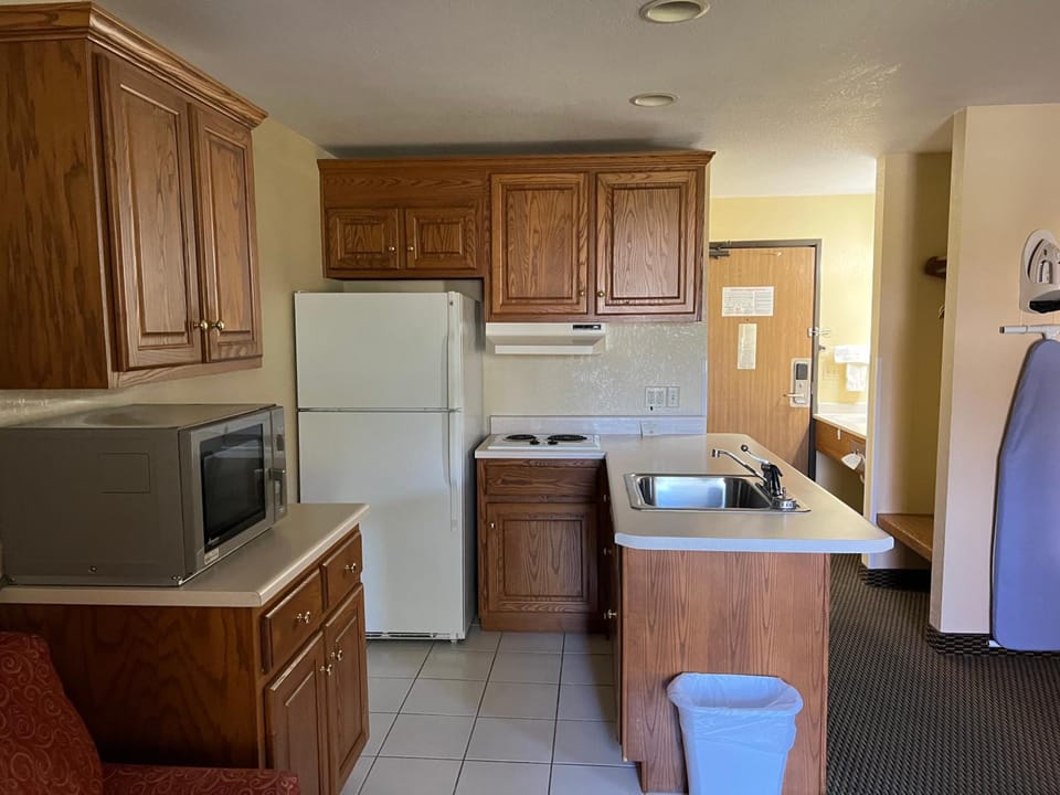 Express Inn & Suites Hotel in Indiana