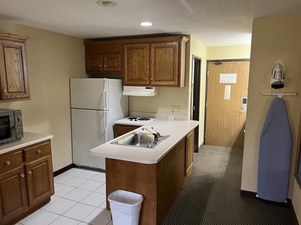 Express Inn & Suites Hotel in Indiana
