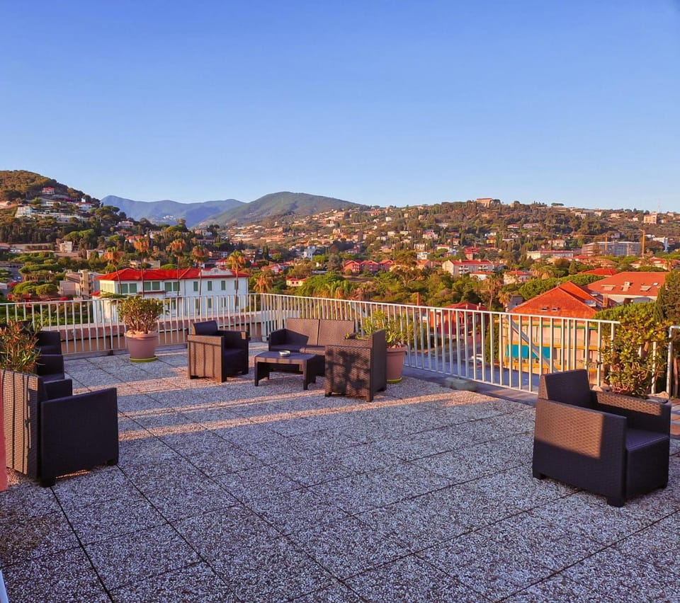 Residence Laura Hotel in Vallecrosia