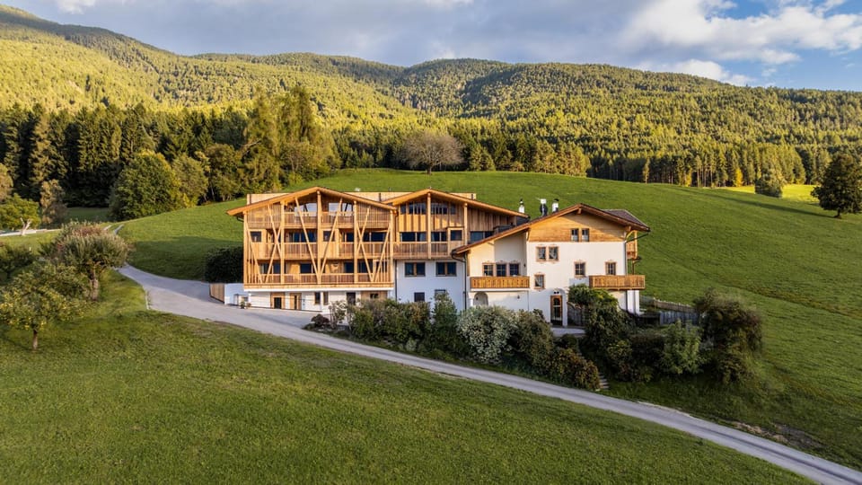 SUMMERER - Living Nature - Apartments with private SPA Hotel in Brixen