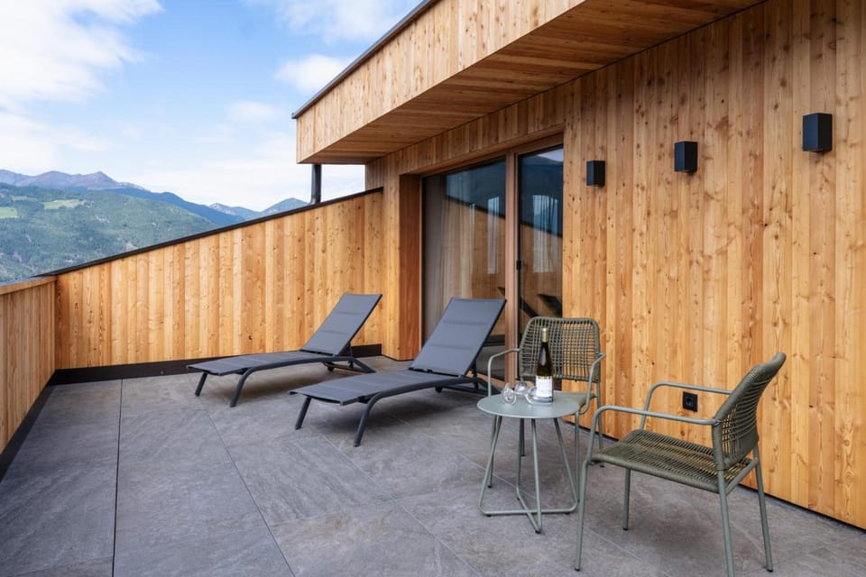 SUMMERER - Living Nature - Apartments with private SPA Hotel in Brixen