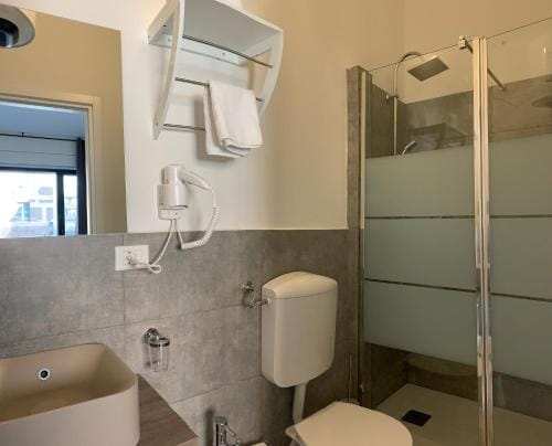GALLERIA DEL TORO 3 rooms Hotel in Bologna