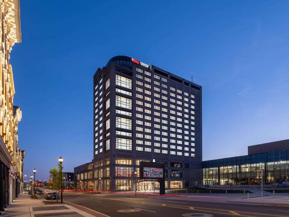 Hilton Garden Inn Toledo Downtown Hotel in Toledo
