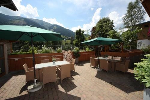 TALHEIMER Grias di & Hoamat since 1958 inklusive Therme TAUERN SPA & Jokercard Hotel in Salzburgerland