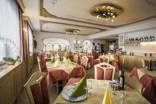 Albergo Fiordaliso Hotel in Canazei