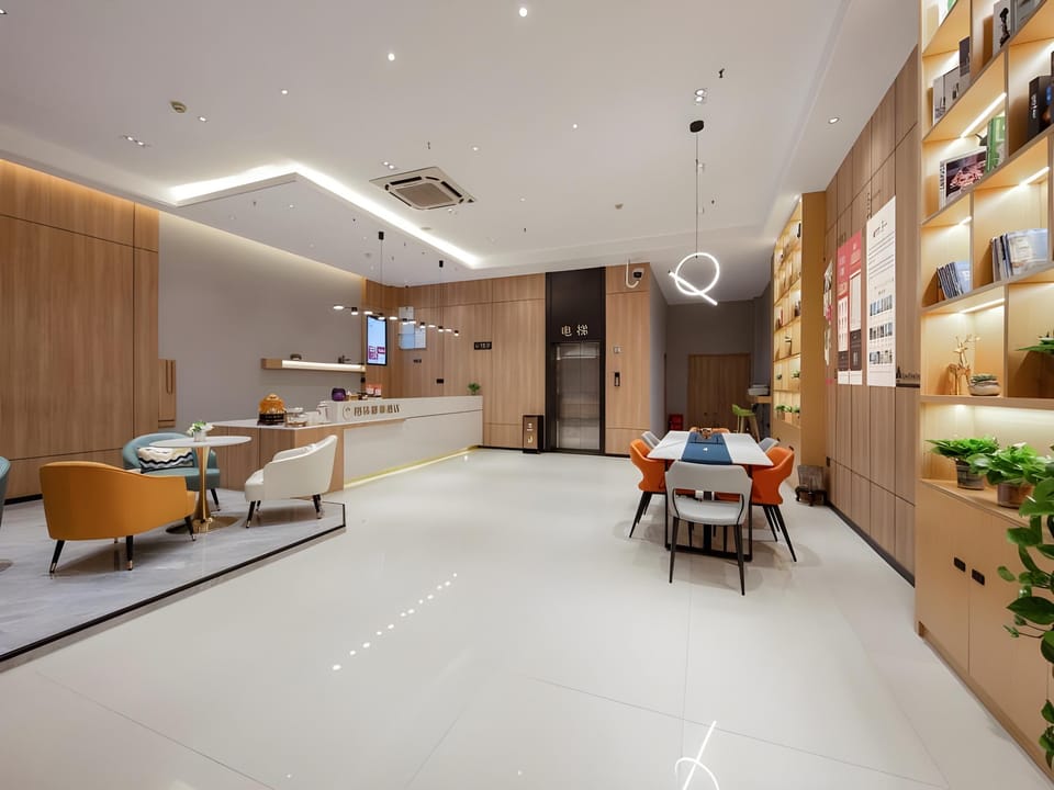 Green Tree Inn Jiaxing Haining Leather City Hotel in Hangzhou