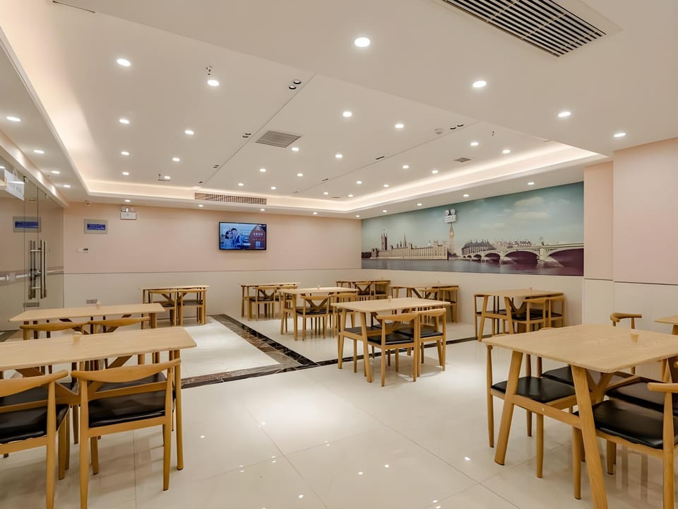 VX Hotel Hefei Railway Station North Square Iwc Building Hotel in Jiangsu