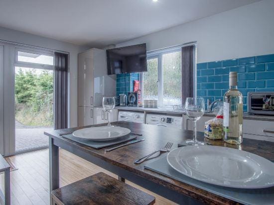 Haylands Hideaway - 1 Bedroom - Jameston Hotel in Wales
