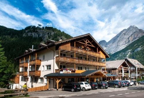 Alpstyle Hotel Albolina Wellness & Beauty Hotel in Alba