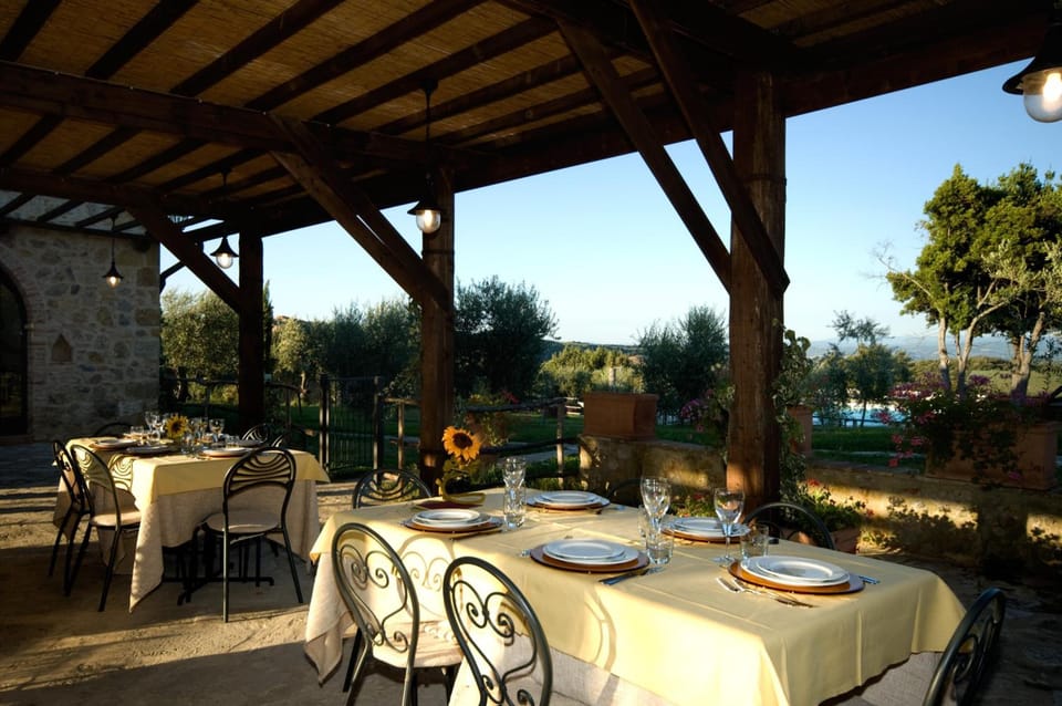 Tenuta Decimo - Il Borgo Di Mariano Hotel in Tuscany