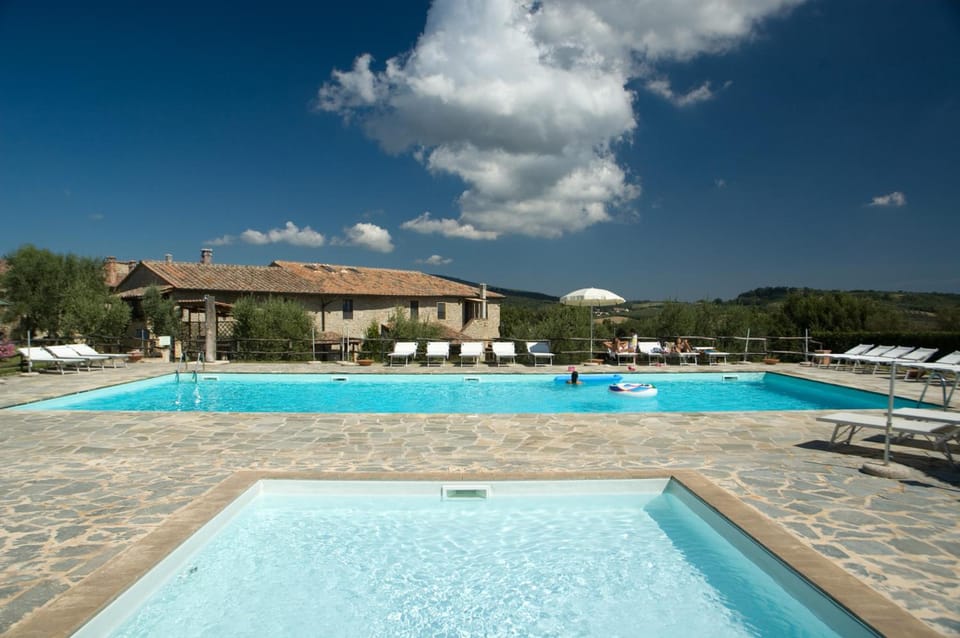 Tenuta Decimo - Il Borgo Di Mariano Hotel in Tuscany