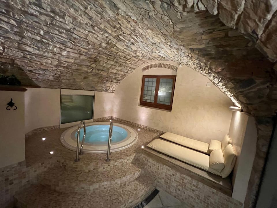 Hotel Palazzo Squarcialupi Hotel in Castellina in Chianti