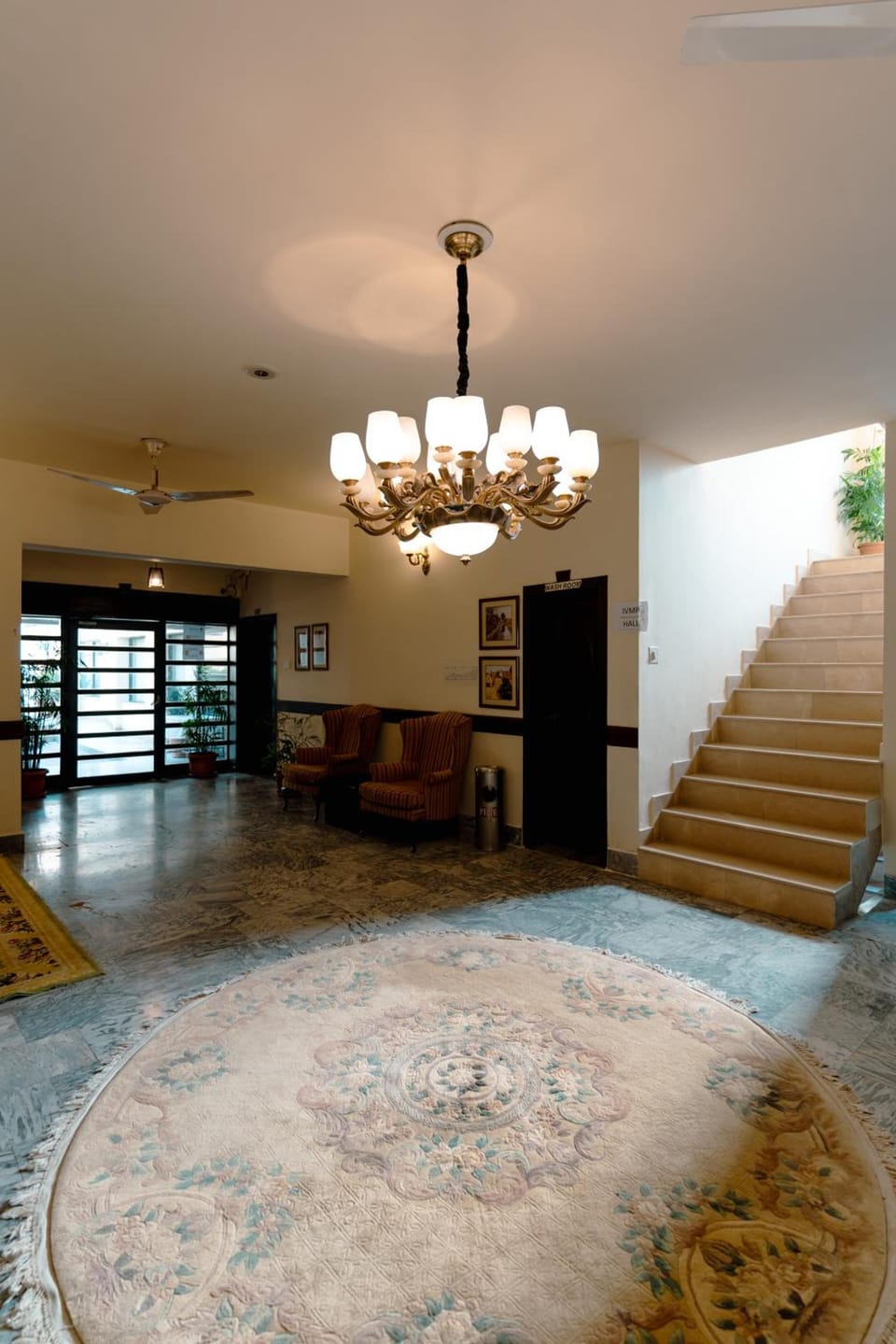 VIP House Shelton Hotel in Punjab