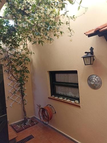 Kostantaki Studios Hotel in Nea Peramos