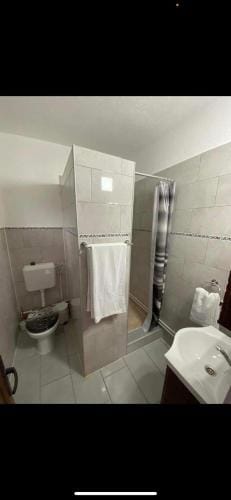 Belvedere Yacht Club Berzasca Hotel in Serbia