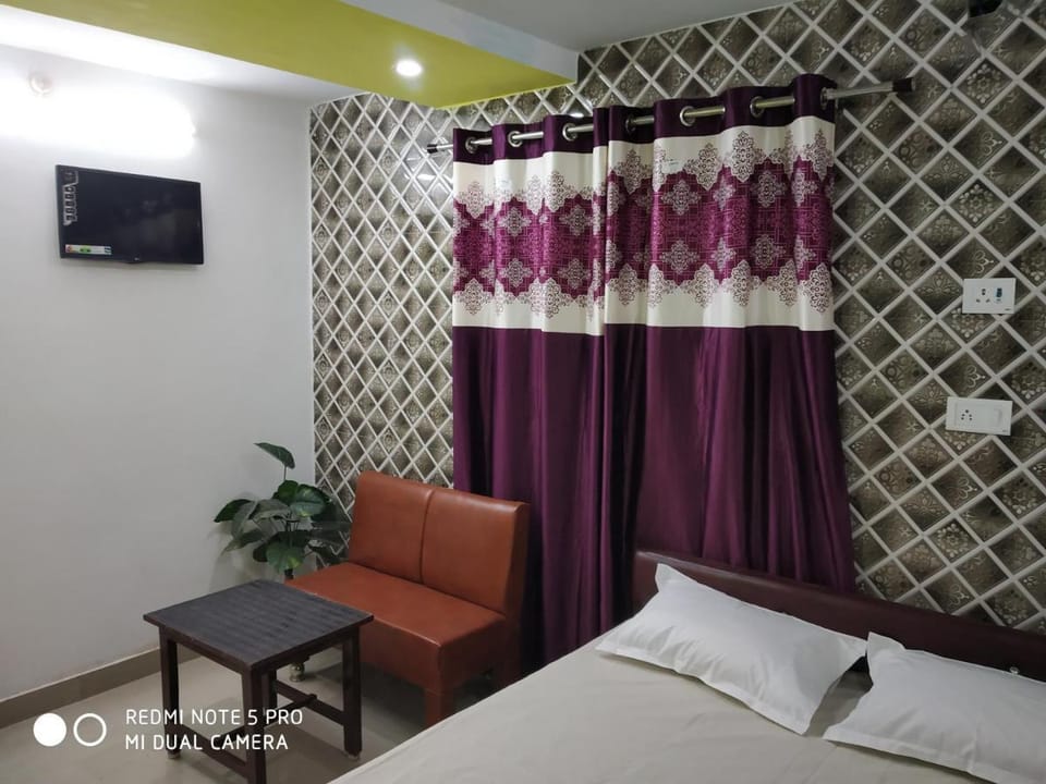 New Hotel Yatri Niwas Hotel in Varanasi
