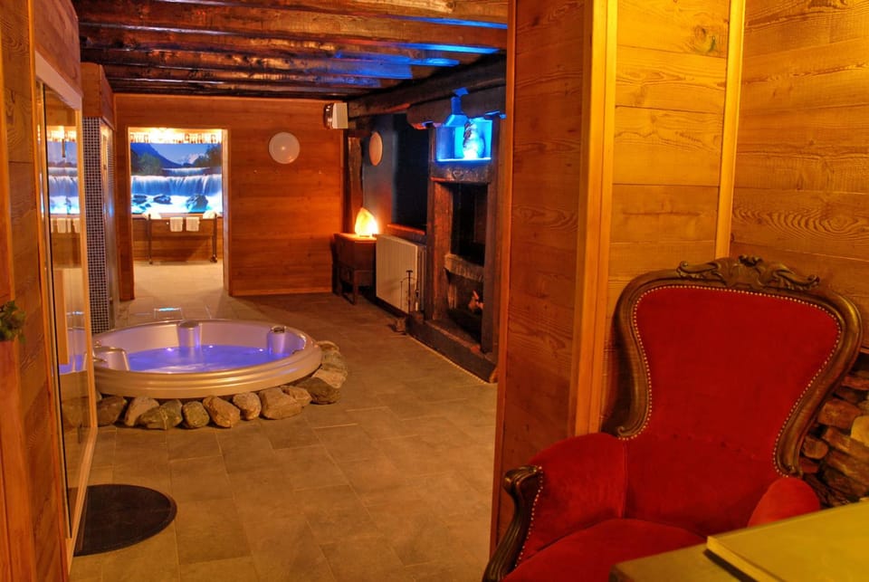 Hotel Edelweiss & SPA Hotel in Piedmont