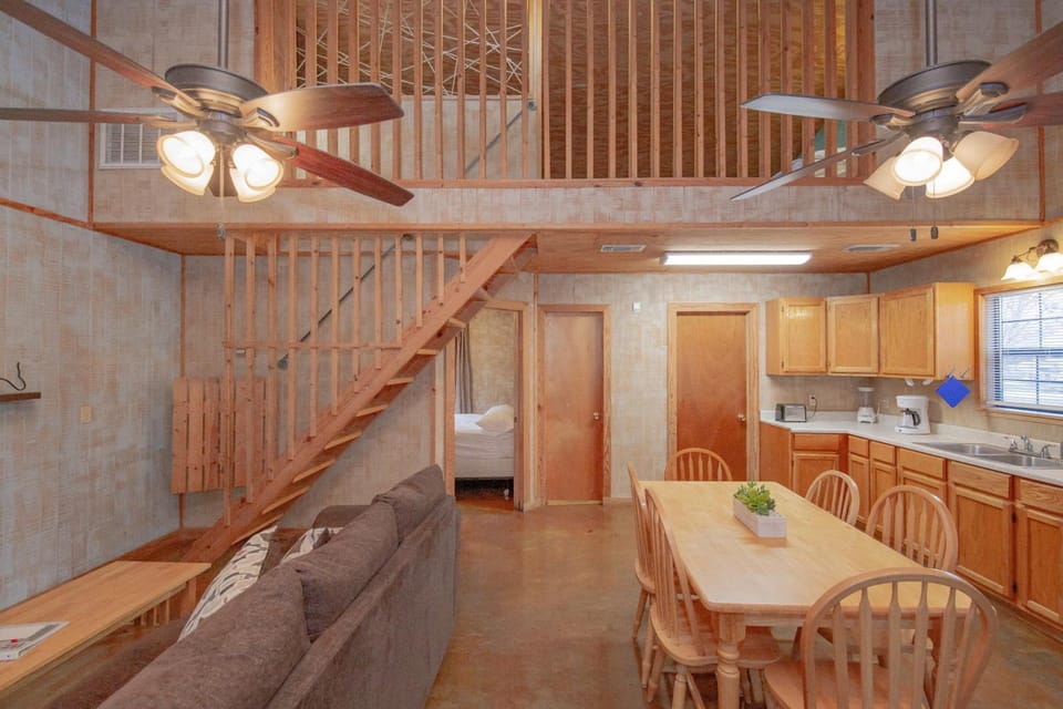 Seven Bluff Cabins Hotel in Rio Grande