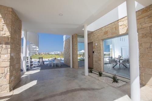 Vie Bleu 3 Bedroom Villas Hotel in Protaras