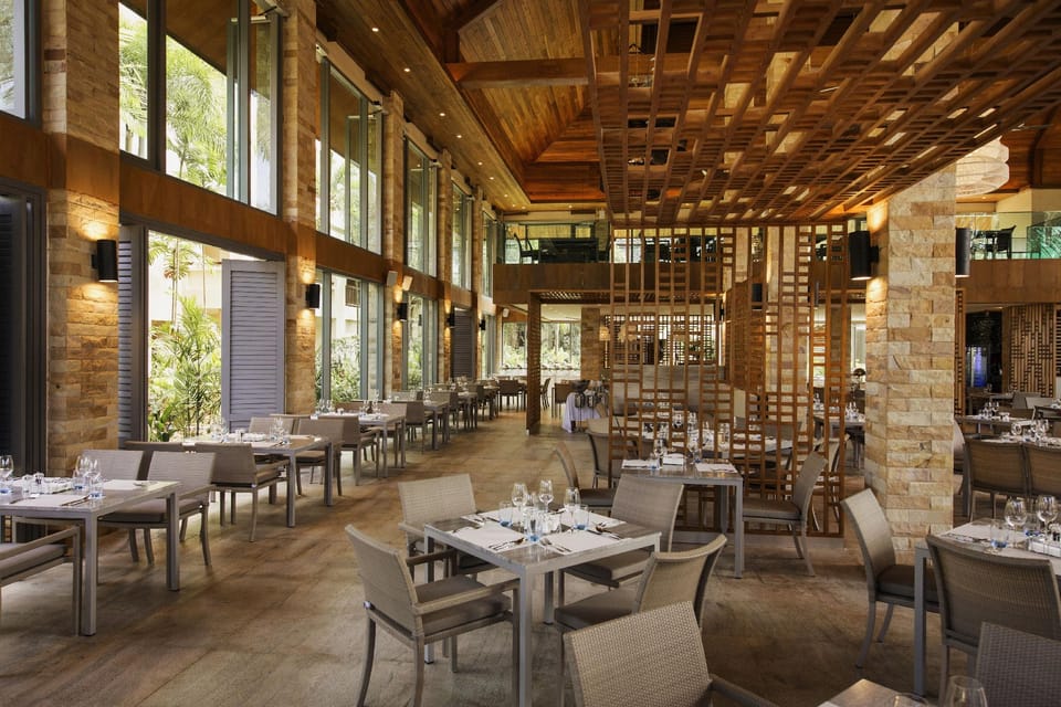 ROBINSON KHAO LAK Hotel in Khuekkhak