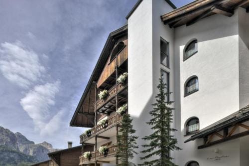 Hotel La Tambra Hotel in Corvara