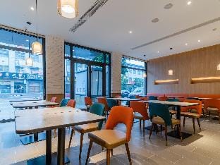 Hanting Hotel Baoding Baigou International Suitcase and Bags Bazaar Hotel in China