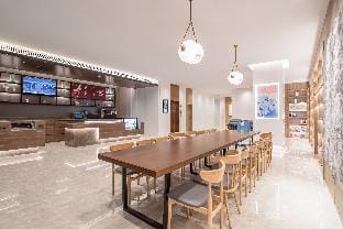 Hanting Hotel Nanjing Middle Longpan Road Jiuhuashan Metro Station Hotel in Nanjing