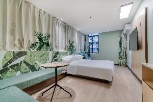 Hi Inn Tonglu Baiyunyuan Road Hotel in Hangzhou