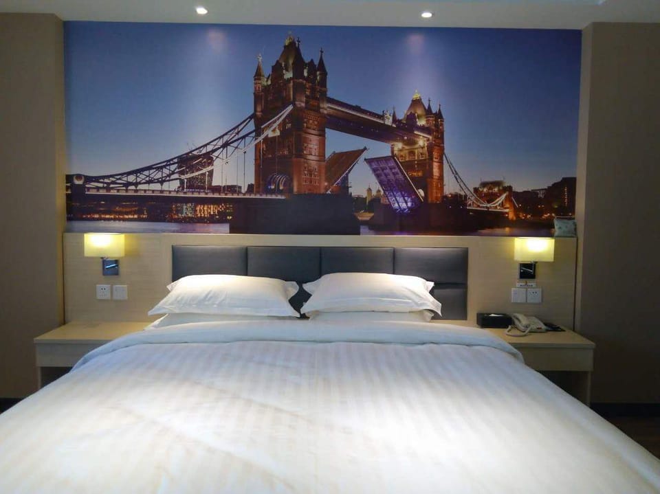 Super 8 Hotel (Huai'an Hongze Fantawild Avenue) Hotel in Jiangsu