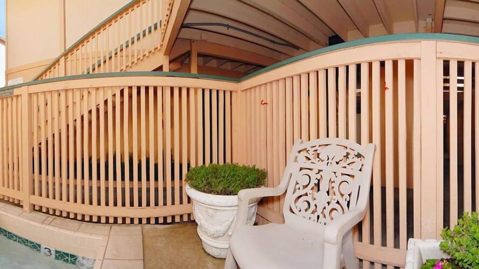 Deer Haven Inn Hotel in Pacific Grove