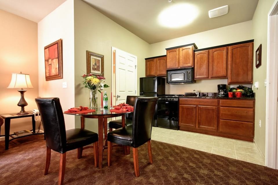 Stratford Suites Hotel in Washington