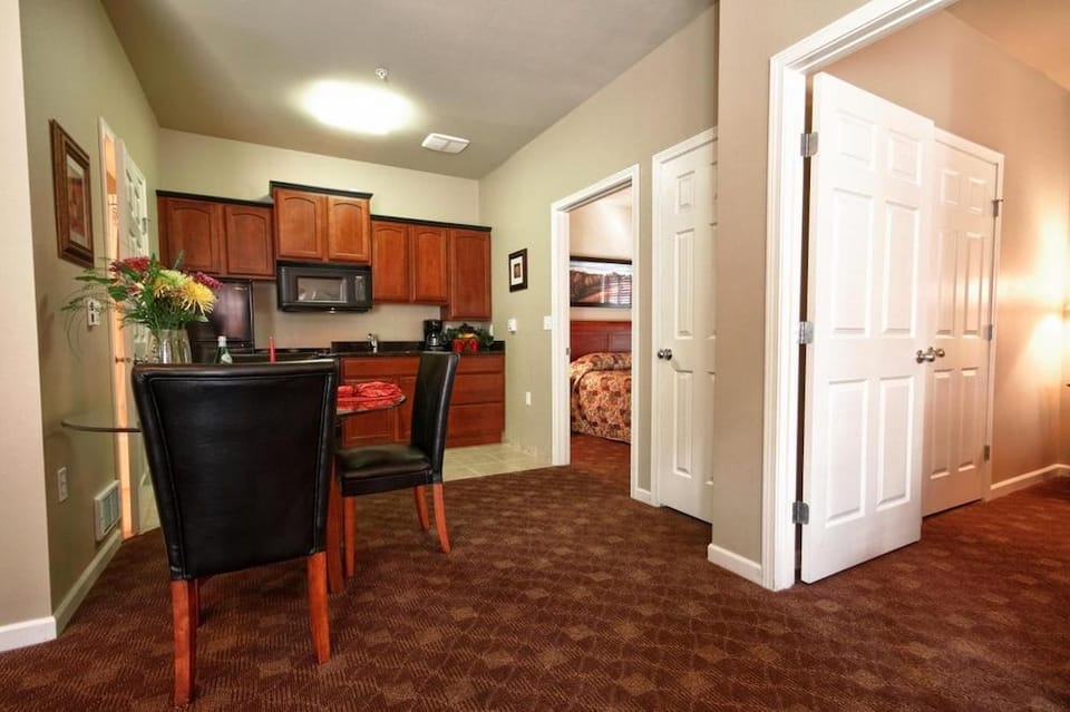 Stratford Suites Hotel in Washington
