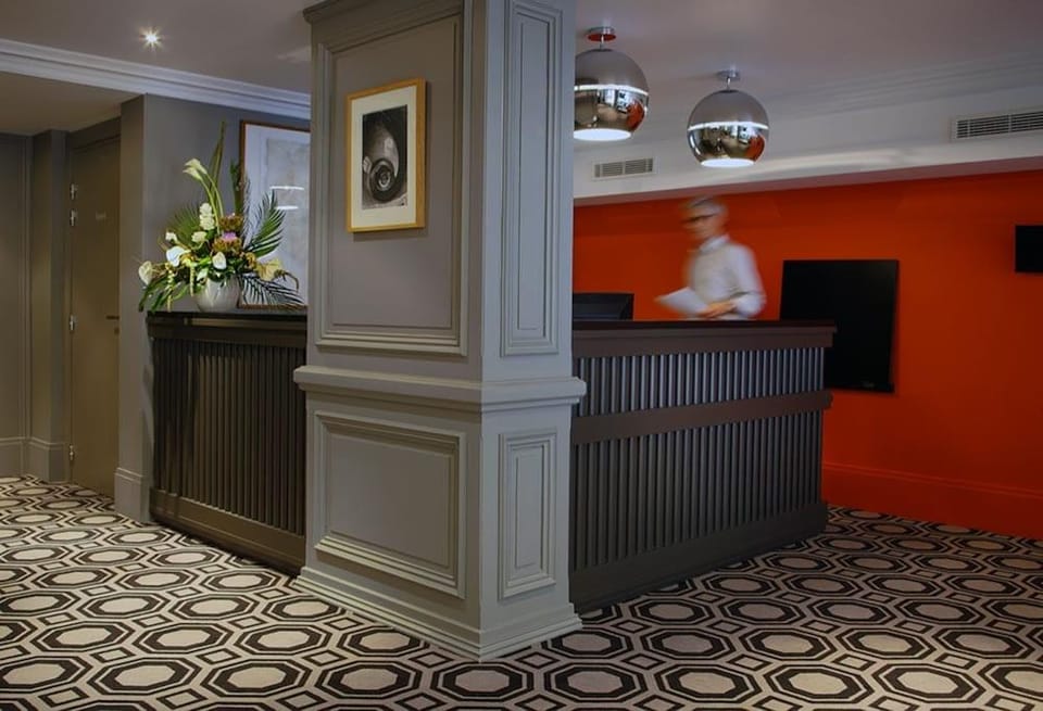 Htel Le Cinq Hyper Centre Ville Hotel in Chambery