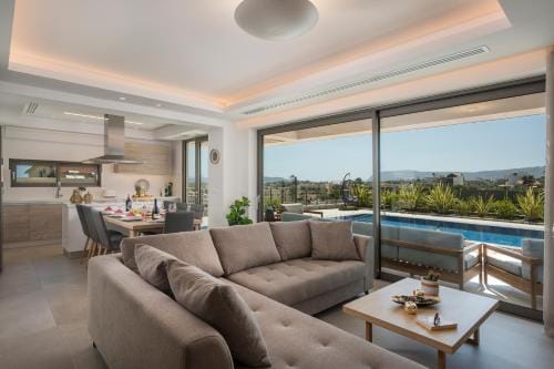 Imperium Luxury Villas-Sauna, Jacuzzi, Heated Pool & Gym-Chania Hotel in Crete