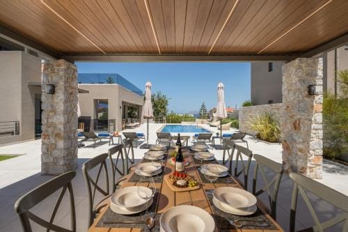 Imperium Luxury Villas-Sauna, Jacuzzi, Heated Pool & Gym-Chania Hotel in Crete