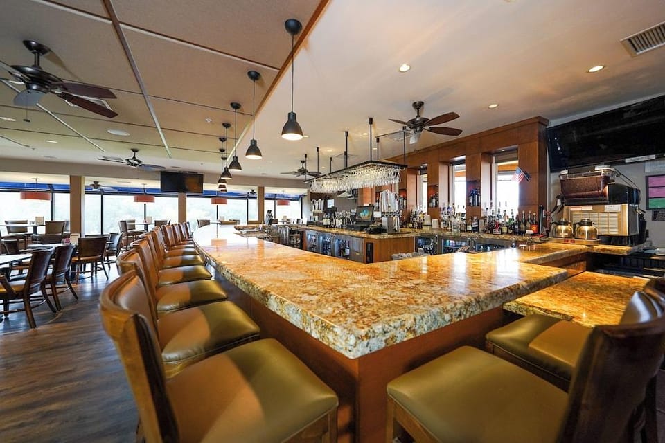 San Vicente Golf Resort Hotel in Ramona