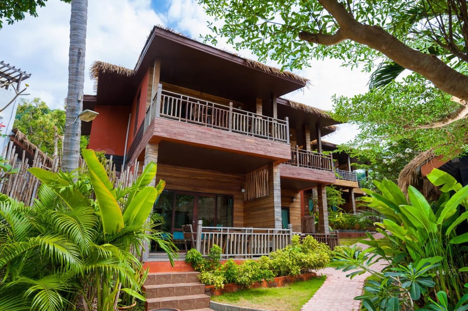 Palm Leaf Resort Koh Tao Resort in Ko Tao