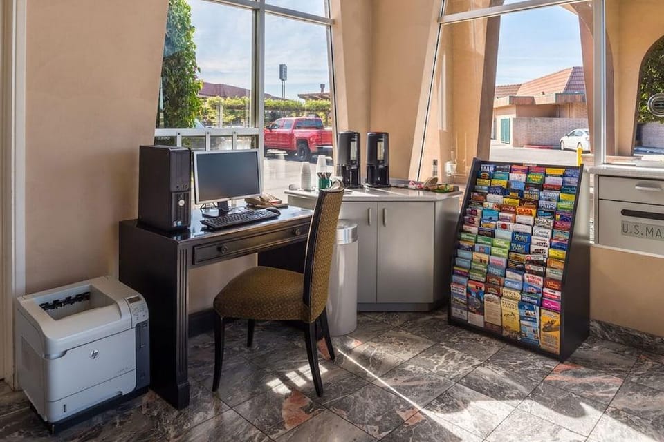 Laurel Inn Motel Hotel in Salinas